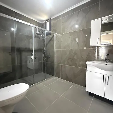 Modern Pool Near Sarimsakli In Villa Ayvalı