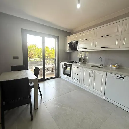 Modern Pool Near Sarimsakli In Ayvalik